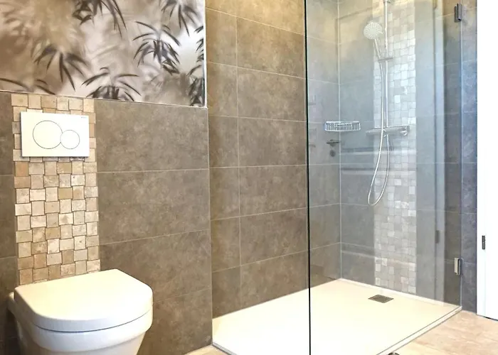 Lägenhet Bernstein & Breakfast 06